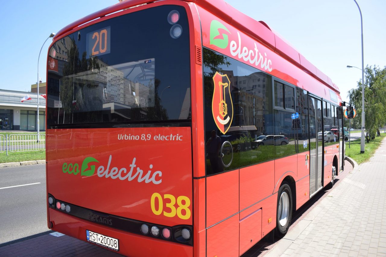 zdjęcie elektrycznego autobusu